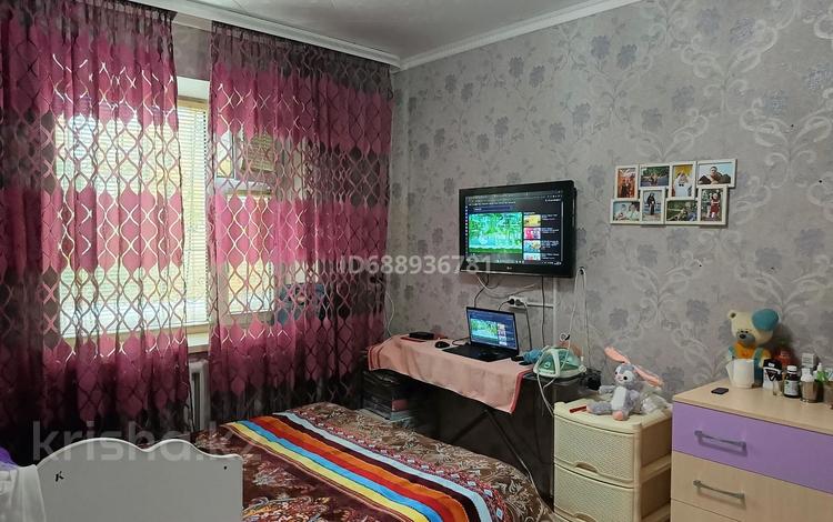 3-комнатная квартира, 50.3 м², 1/2 этаж, Абылайхана за 16.5 млн 〒 в Талдыкоргане — фото 2