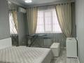 2-комнатная квартира, 75 м², 3/8 этаж помесячно, Абулхаир хана 70 за 300 000 〒 в Атырау — фото 3