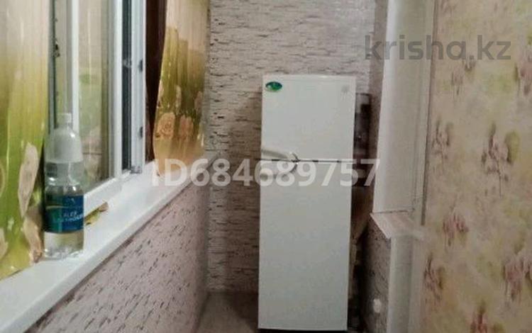 1-комнатная квартира · 18 м² · 3/4 этаж, Сыпыра жырау 1а — 6 микрорайон, за 40 школой за 5 000 ₸ в Таразе — фото 2