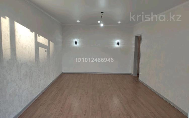 2-бөлмелі пәтер · 83.2 м² · 5/5 қабат, Кеменгер 49, бағасы: 35 млн ₸ в Уральске — фото 2