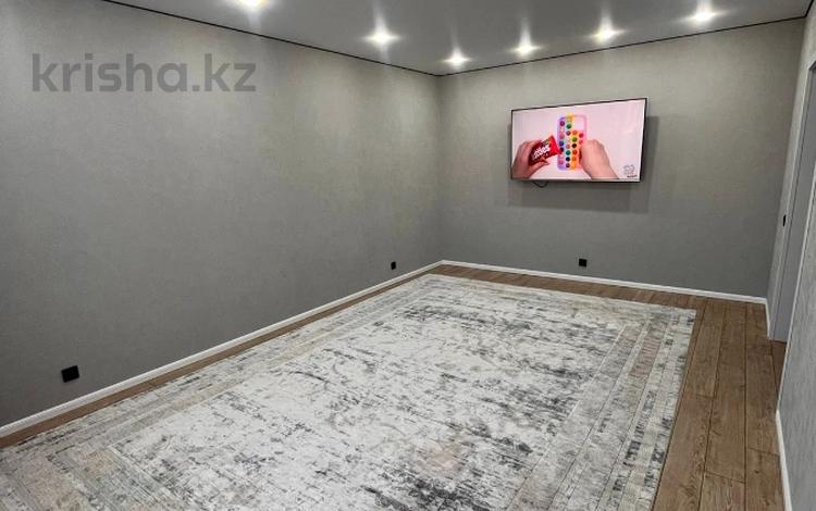 4-комнатная квартира, 107.4 м², 4/9 этаж, Алтын Орда за 41 млн 〒 в Актобе — фото 2