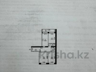 3-комнатная квартира, 86.4 м², 1/5 этаж, Акадeмическая 9/10 за 25.5 млн 〒 в Караганде, Казыбек би р-н