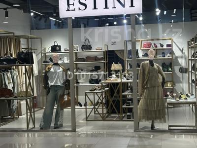 Бутик обуви и одежды · 43 м² за 800 000 ₸ в Караганде, Казыбек би р-н