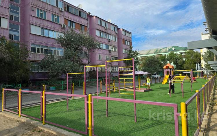 4-бөлмелі пәтер · 80 м² · 4/5 қабат, Чайковского 1 — Пр.Абая 44-46, бағасы: 18.7 млн ₸ в  — фото 2