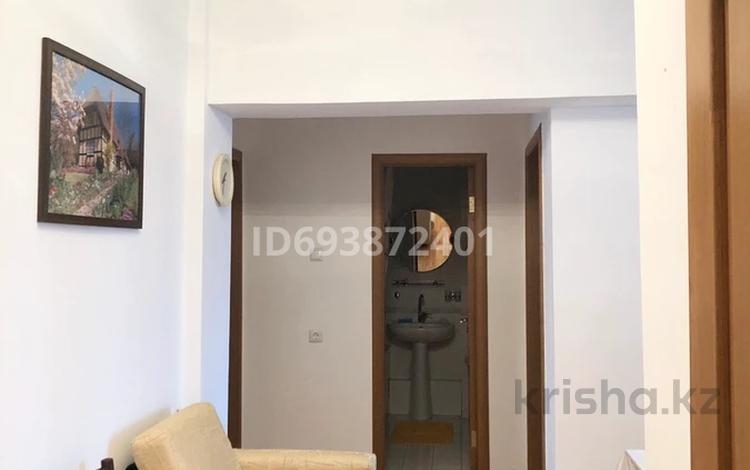 2-комнатная квартира · 64 м² · 5/5 этаж, Зенкова — Зенкова Жамбыла за 69 млн ₸ в Алматы, Медеуский р-н — фото 2