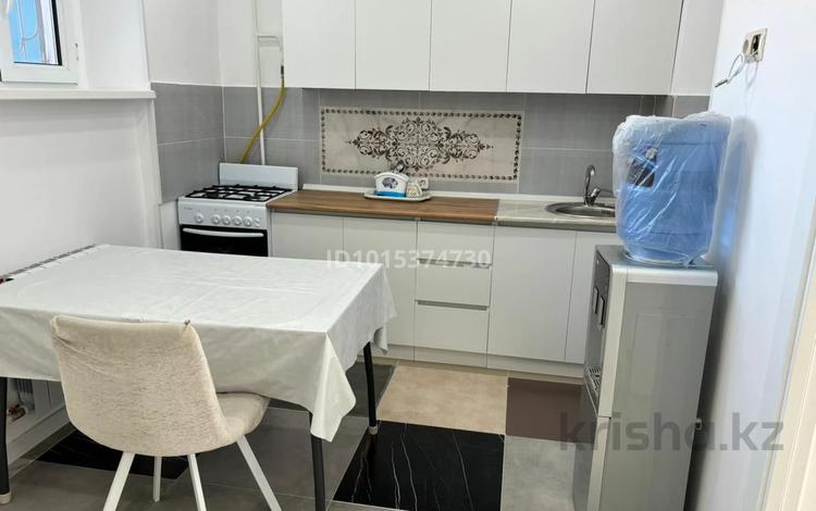 2-комнатная квартира · 63 м² · 5/9 этаж, 6-й мкр 37 за 8 000 ₸ в Актау — фото 2