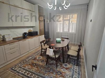 2-комнатная квартира · 80 м² · 4/14 этаж, 19-й мкр 44 за 250 000 〒 в Актау