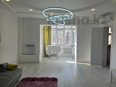 4-бөлмелі пәтер · 90 м² · 7/9 қабат, мкр Самал-2 80 — Мендикулова/Бектурова, бағасы: 87 млн ₸ в Алматы, Медеуский р-н