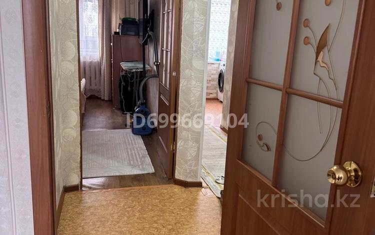 2-комнатная квартира · 48 м² · 3/5 этаж, 4-й микрорайон, Каирбекова 411 — Курганская