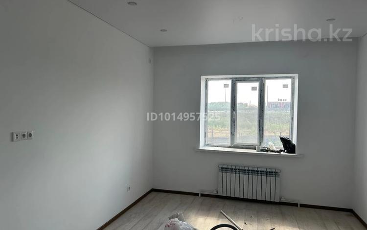 2-комнатная квартира · 73 м² · 1/5 этаж, мкр. Алтын орда 42/1 за 200 000 ₸ в Актобе — фото 2