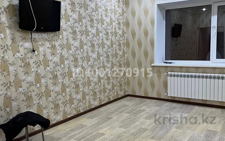 1-комнатная квартира · 58 м² · 5/5 этаж, мкр Северо-Восток 19/2 за 120 000 ₸ в Уральске — фото 2