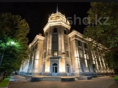 5-комнатная квартира · 156 м² · 3/4 этаж, Назарбаева 113 за 145 млн ₸ в Алматы, Алмалинский р-н