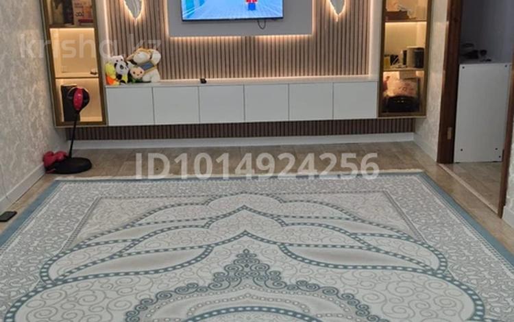 2-комнатная квартира · 63 м² · 9/10 этаж, мкр 12 20 за 21 млн ₸ в Актобе — фото 2