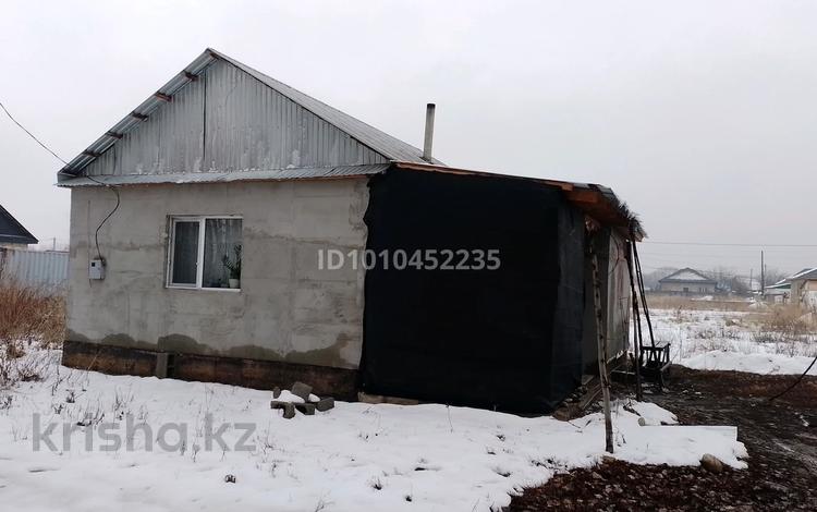Дача · 2 комнаты · 40 м² · 6 сот., Алибек дача 16 — Находится возле трассы Кулджинка , рядом дача Орел за 15 млн ₸ в Байтереке (Новоалексеевке) — фото 2
