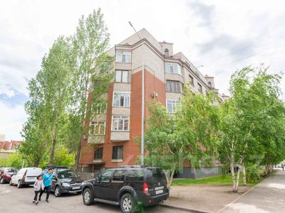 2-бөлмелі пәтер · 81 м² · 5/6 қабат, Сейфуллина 6, бағасы: 36.9 млн ₸ в Астане, Сарыарка р-н