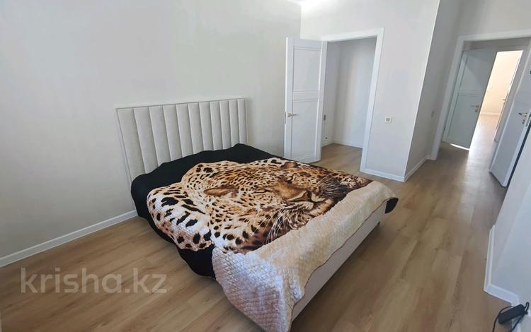 3-комнатная квартира · 90 м² · 5 этаж, Шамши калдаяков 61 за 340 000 〒 в Астане — фото 2