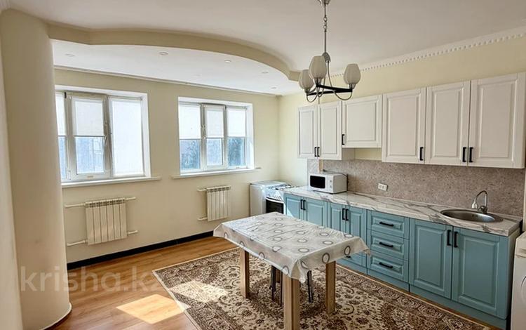 2-комнатная квартира · 78 м² · 4/9 этаж, сатпаева 5Б за 29 млн ₸ в Атырау — фото 2