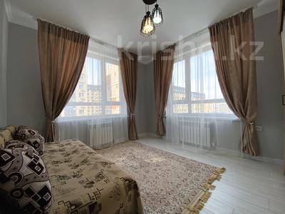 2-комнатная квартира, 60 м², 11/17 этаж помесячно, Жандосова 94А за 270 000 〒 в Алматы, Бостандыкский р-н