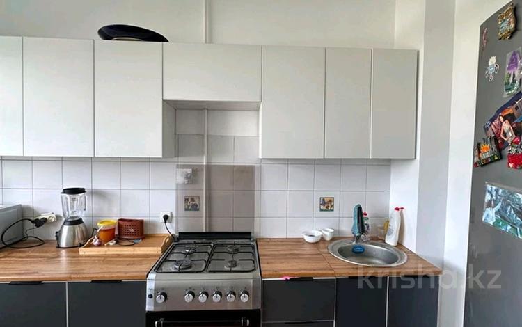 2-комнатная квартира · 55 м² · 8/9 этаж, Достык — Омарова за 350 000 ₸ в Алматы — фото 2