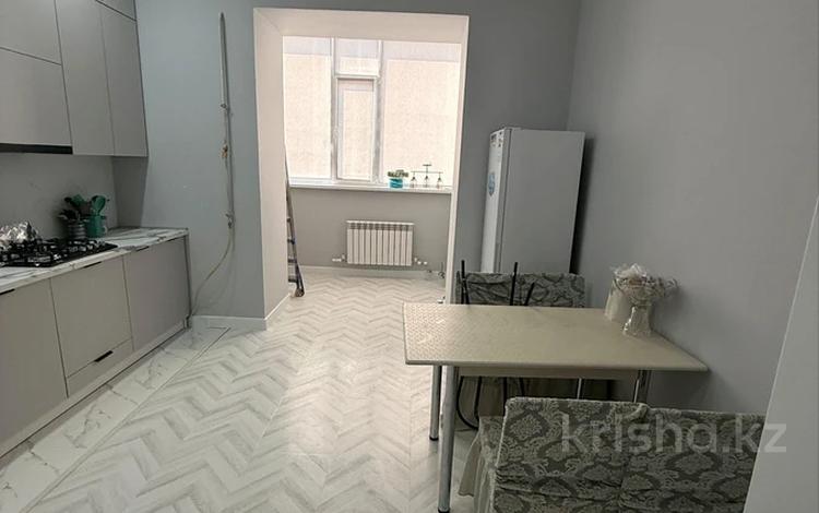 1-комнатная квартира · 53 м² · 1/5 этаж, мкр. Алтын орда за 21 млн ₸ в Актобе — фото 2