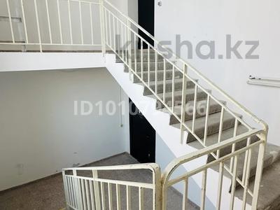 Свободное назначение, офисы, магазины и бутики, салоны красоты, медцентры и аптеки, образование, кабинеты и рабочие места · 153 м² за 994 500 〒 в Астане, Нура р-н