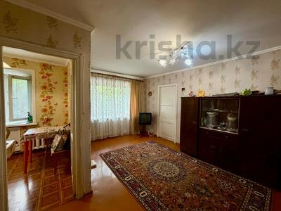 2-бөлмелі пәтер · 43 м² · 1/4 қабат, Жаңа қала ш/а., Пичугина 249 — Рядом клиника Аланда, бағасы: 13.5 млн ₸ в Караганде, Казыбек би р-н