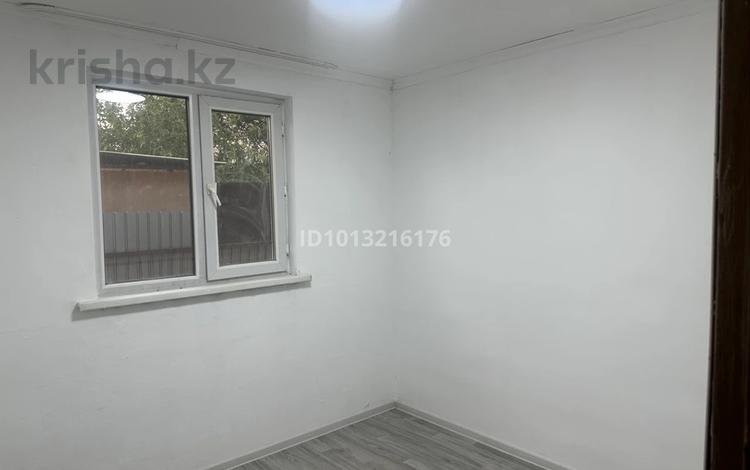 Отдельный дом · 2 комнаты · 40 м², Толе би 47а за 130 000 ₸ в  — фото 2