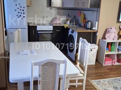 2-комнатная квартира · 42 м² · 5/5 этаж, Бурова 19 — Остановка ДАО рядом 35 школа и садик вокзал за 160 000 ₸ в Усть-Каменогорске, Ульбинский