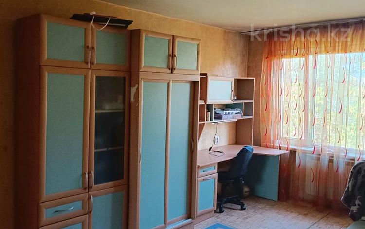 3-бөлмелі пәтер · 63 м² · 5/5 қабат, Жарокова 5, бағасы: 40.5 млн ₸ в Алматы, Алмалинский р-н — фото 2