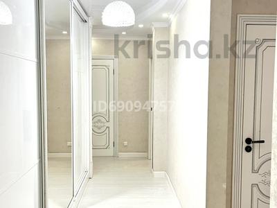 2-комнатная квартира, 62 м² посуточно, мкр Акбулак, Момышулы 59 за 15 000 〒 в Алматы, Алатауский р-н