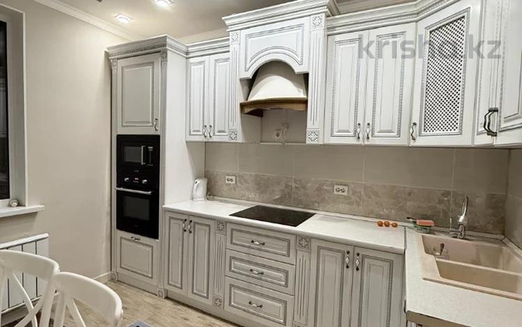 2-бөлмелі пәтер · 55 м² · 2/14 қабат, мкр Акбулак, 1-я улица, бағасы: 37.5 млн ₸ в Алматы, Алатауский р-н — фото 2