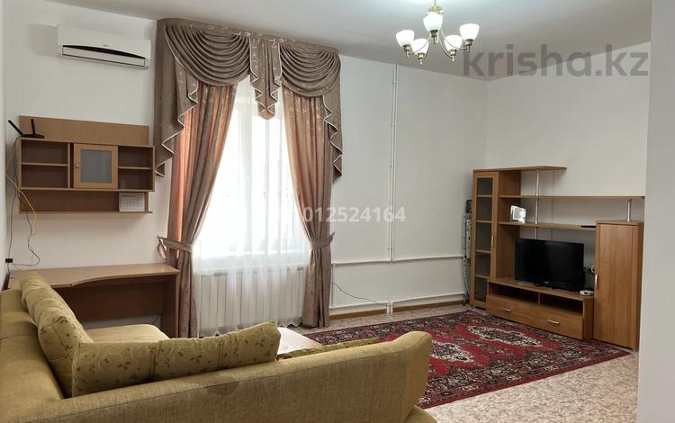 2-бөлмелі пәтер · 50 м² · 1/4 қабат, Жарбосынова 84/2 — Академика Жарбосынова, бағасы: 240 000 ₸ в Атырау — фото 2