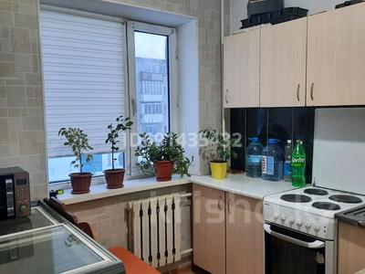 1-комнатная квартира, 30 м², 2/4 этаж, Рожановича 1 за 3.7 млн 〒 в Курчатове