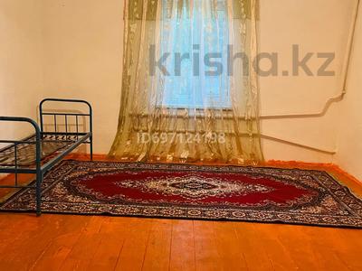 Жеке үй · 2 бөлме · 100 м² · 10 сот., мкр Туркестан, Макатаев 8 — Наурыз парк, бағасы: 50 000 ₸ в Шымкенте, Туран р-н