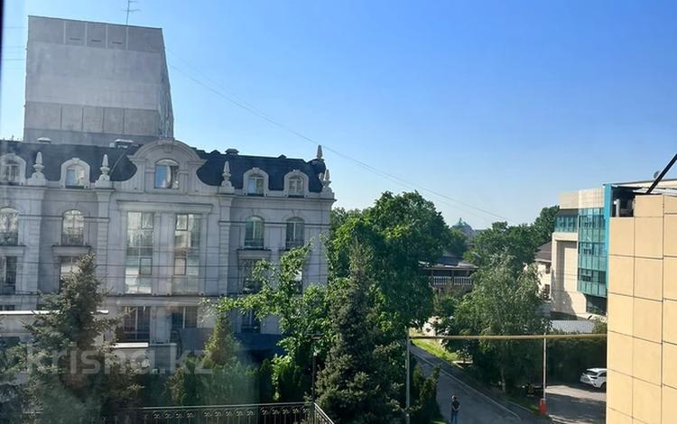 2-бөлмелі пәтер · 60 м² · 3/5 қабат, Сыргабекова 11, бағасы: 300 000 ₸ в Алматы, Бостандыкский р-н — фото 11