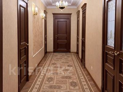 4-комнатная квартира · 180 м² · 5/8 этаж, Омарова 33 за 389 млн ₸ в Алматы, Медеуский р-н