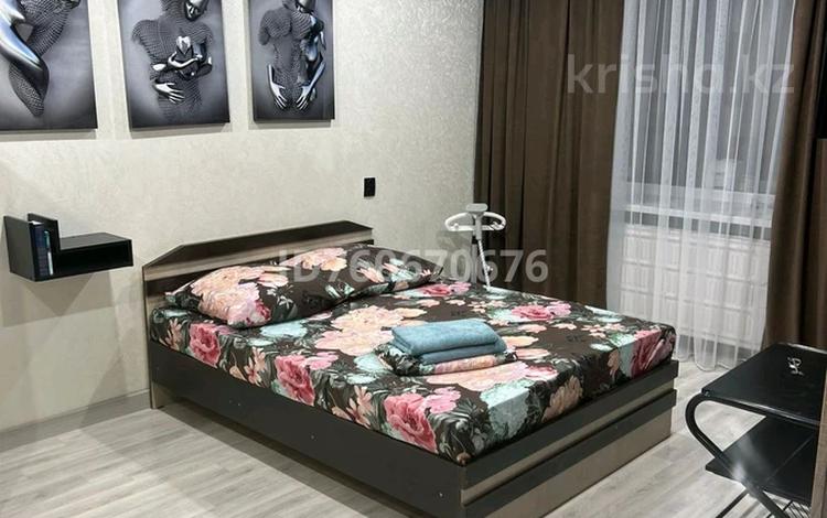 1-бөлмелі пәтер · 40 м² · 5/9 қабат, Торайгырова 20 — Сатпаева торайгырова, бағасы: 2 000 〒 в Павлодаре — фото 2