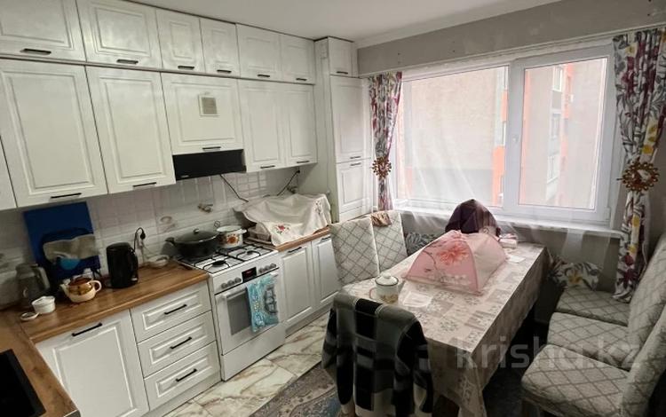 6-комнатная квартира · 135 м² · 5/10 этаж, Жунисова за 70 млн ₸ в Алматы, Наурызбайский р-н — фото 11