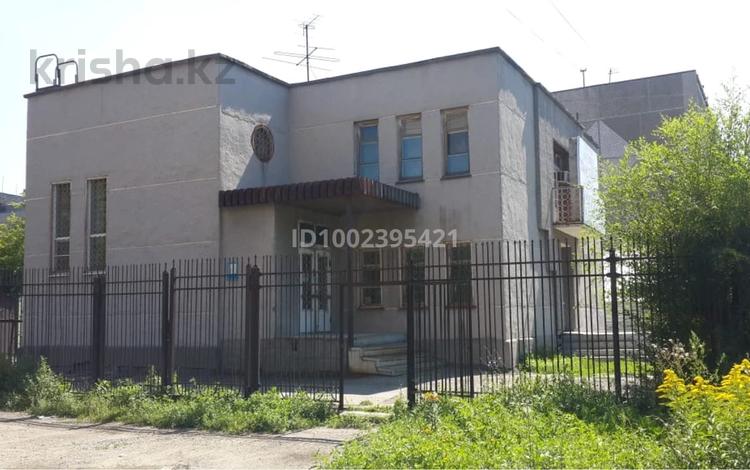 Офисы, магазины и бутики · 500 м² за 2 млн 〒 в Усть-Каменогорске — фото 2