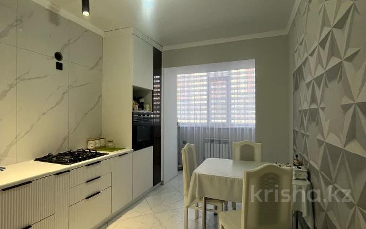 3-бөлмелі пәтер · 90 м² · 1/5 қабат, мкр. Алтын орда 28, бағасы: 35 млн ₸ в Актобе — фото 14