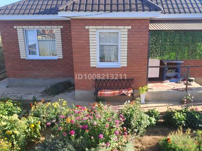 Отдельный дом · 3 комнаты · 82 м² · 5 сот., мкр Жулдыз 12/2 — Бурабай за 27.9 млн ₸ в Уральске