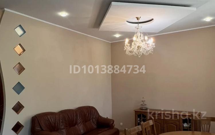 2-комнатная квартира · 53.7 м² · 2/5 этаж, мкр Новый Город, Лободы за 48.5 млн ₸ в Караганде, Казыбек би р-н — фото 31