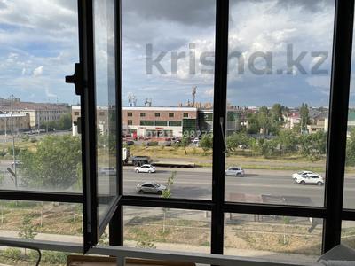 2-бөлмелі пәтер · 55.9 м² · 4/9 қабат, Абылай Хана 56, бағасы: 30 млн ₸ в Астане, Алматы р-н