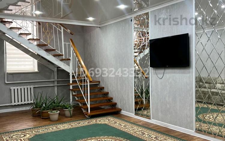 Отдельный дом · 7 комнат · 331 м² · 6 сот., Жаманкулова за 43 млн 〒 в Актобе, мкр. Сельмаш — фото 2