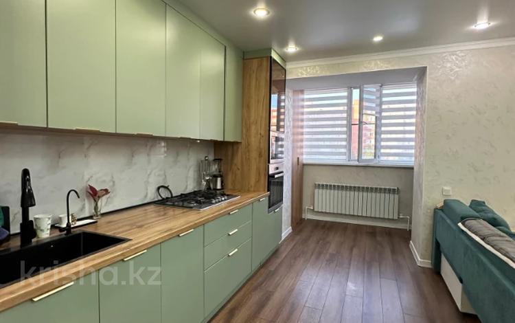 4-комнатная квартира · 136.3 м² · 2/7 этаж, мкр. Алтын орда за 41.5 млн ₸ в Актобе — фото 2