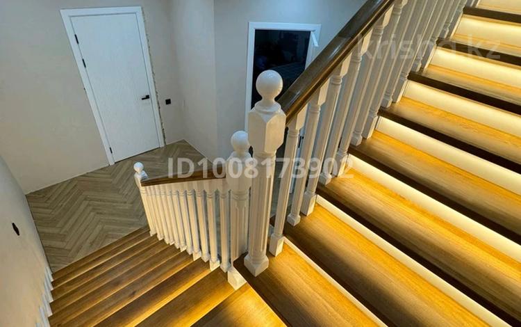 5-комнатная квартира · 158 м², Лазурная 10 за 60 млн 〒 в Уральске — фото 3