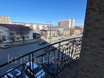 2-бөлмелі пәтер · 83 м² · 2/12 қабат, Азаттык 72-а, бағасы: 28 млн 〒 в Атырау