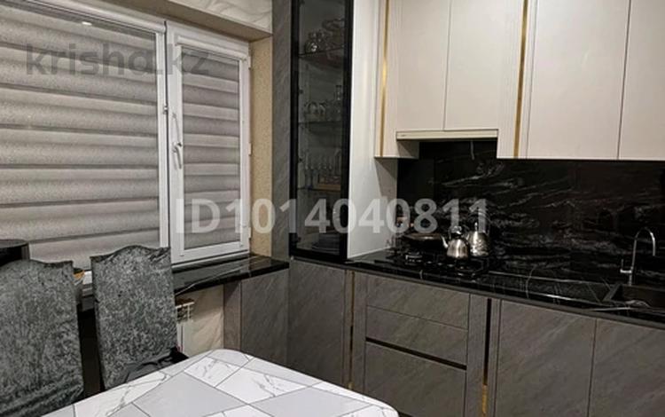 2-комнатная квартира · 60 м² · 5/5 этаж, 34-й мкр 18 за 150 000 ₸ в Актау — фото 2
