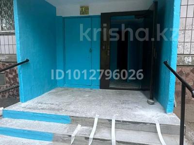 1-бөлмелі пәтер · 43 м² · 5/5 қабат, мкр Юго-Восток, мкр Юго-Восток, мкр Степной 3 4, бағасы: 15 млн ₸ в Караганде, Казыбек би р-н