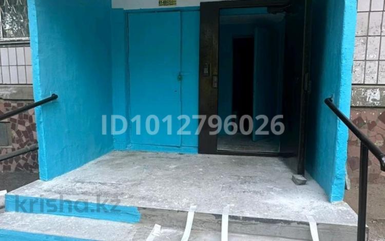 1-бөлмелі пәтер · 43 м² · 5/5 қабат, мкр Юго-Восток, мкр Юго-Восток, мкр Степной 3 4, бағасы: 15 млн ₸ в Караганде, Казыбек би р-н — фото 2